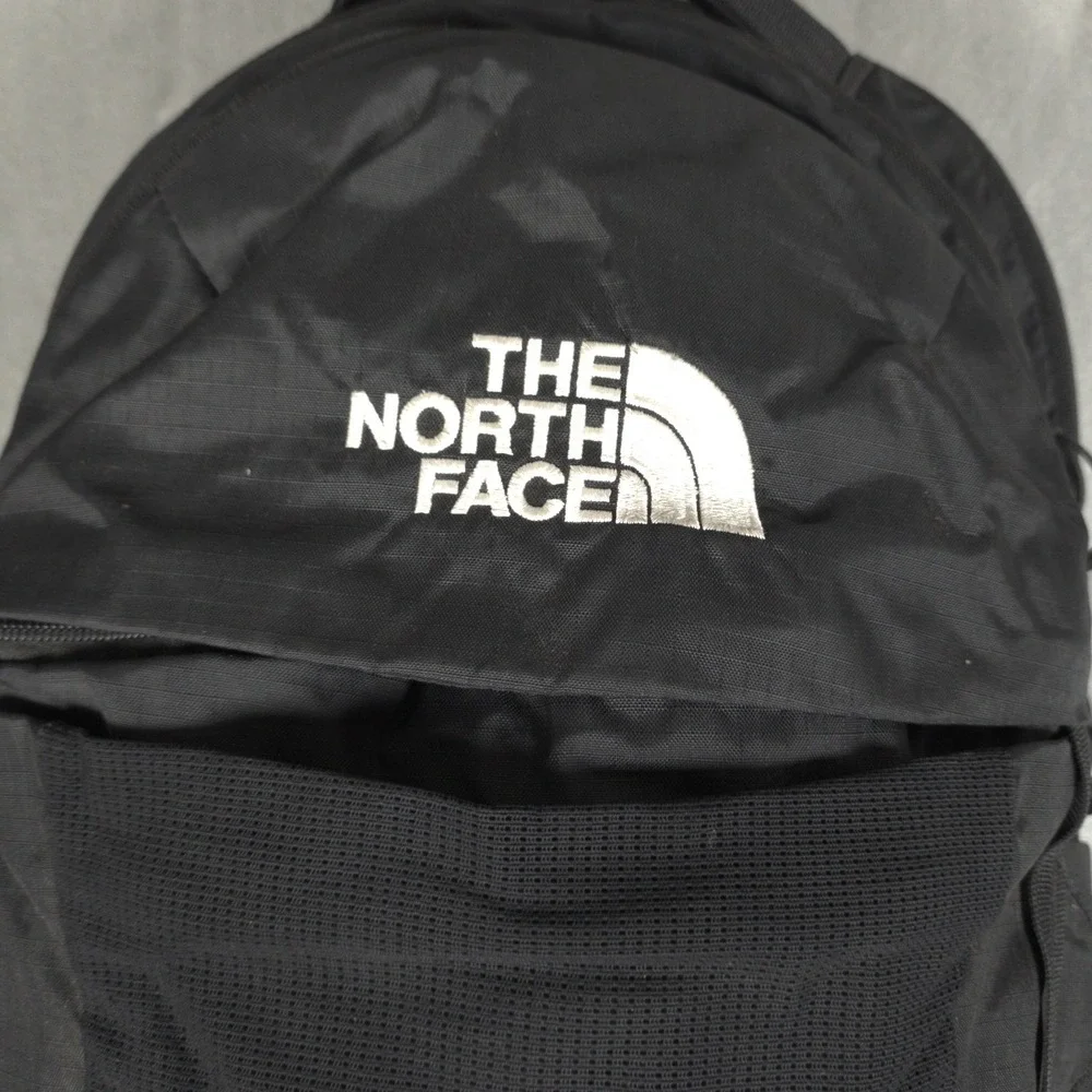 The North Face Recon Backpack Black NF0A52SH4HF Bag Laptop Sleeve Travel